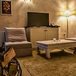 Likoria 4*