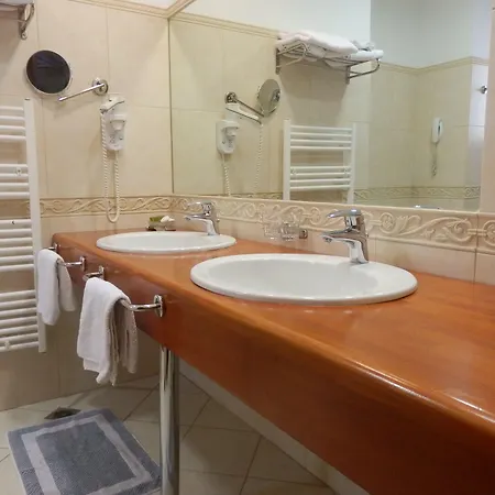 Likoria 4*