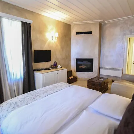 בית הארחה Likoria 4*