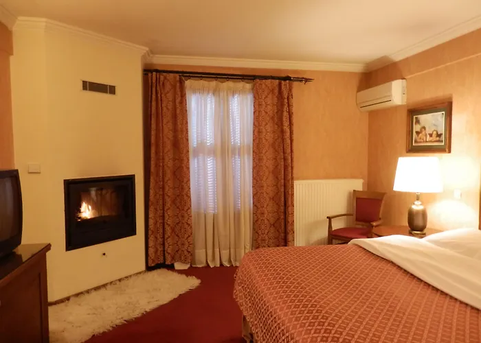 Likoria Πανσιόν Αράχωβα