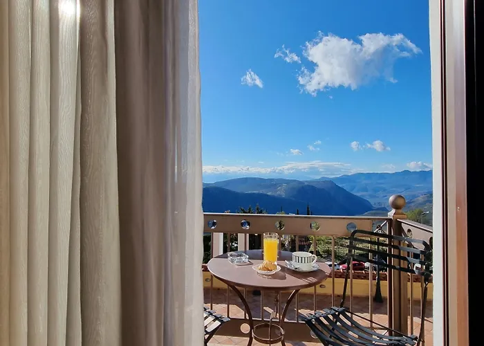 Πανσιόν Likoria 4*