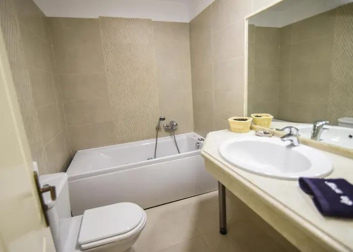 Likoria Αράχωβα